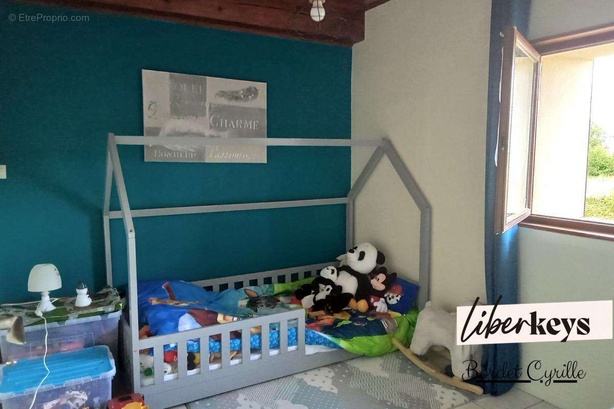 Maison à CHAVANNES-SUR-REYSSOUZE