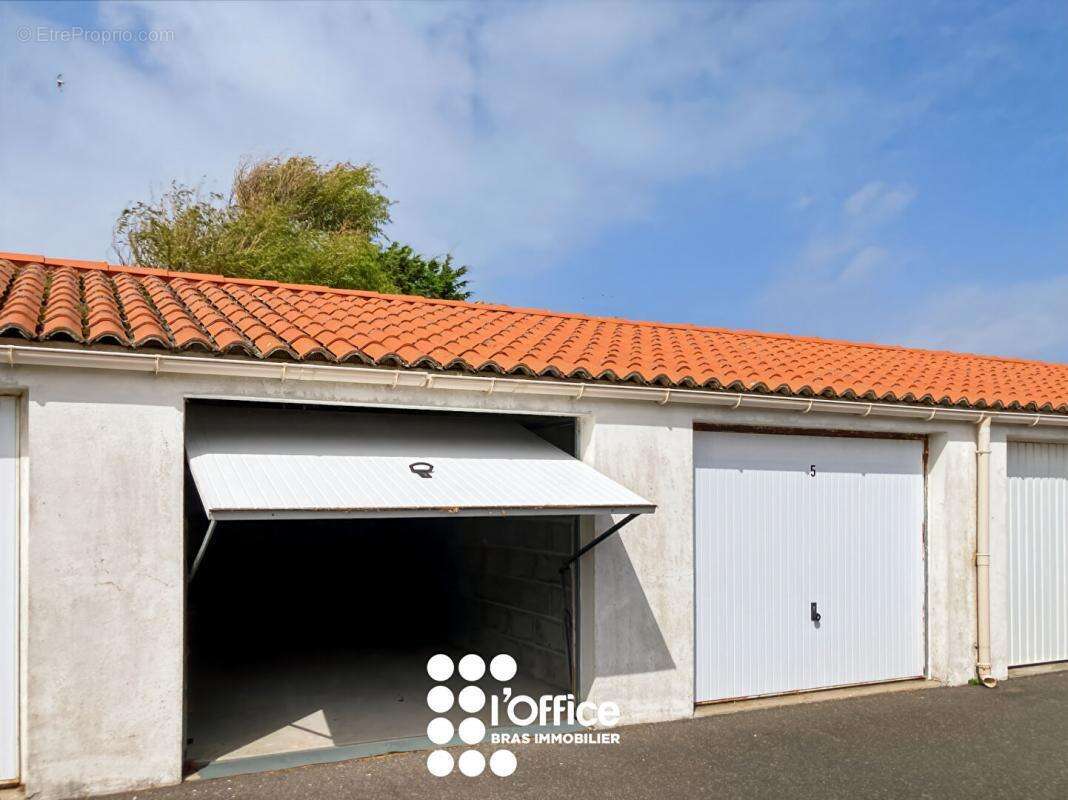 Parking à LES SABLES-D&#039;OLONNE