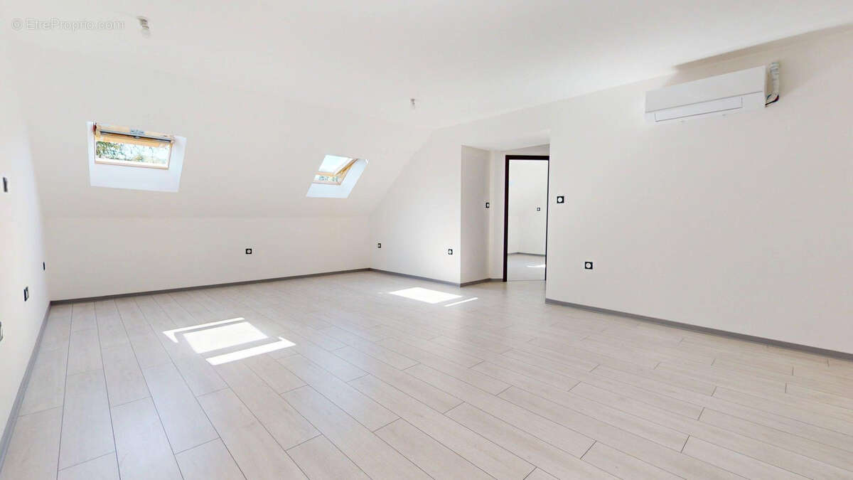 Appartement à BURGILLE