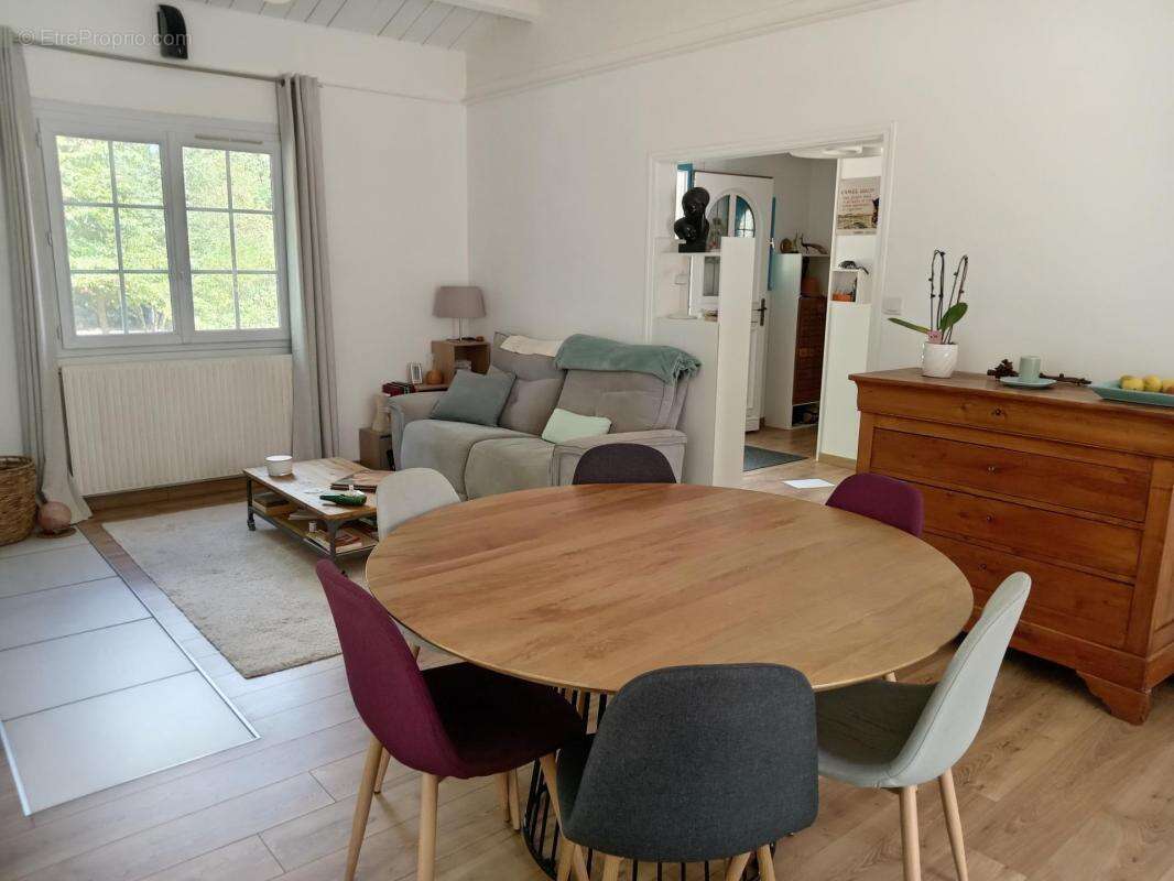 Maison à LES CLOUZEAUX