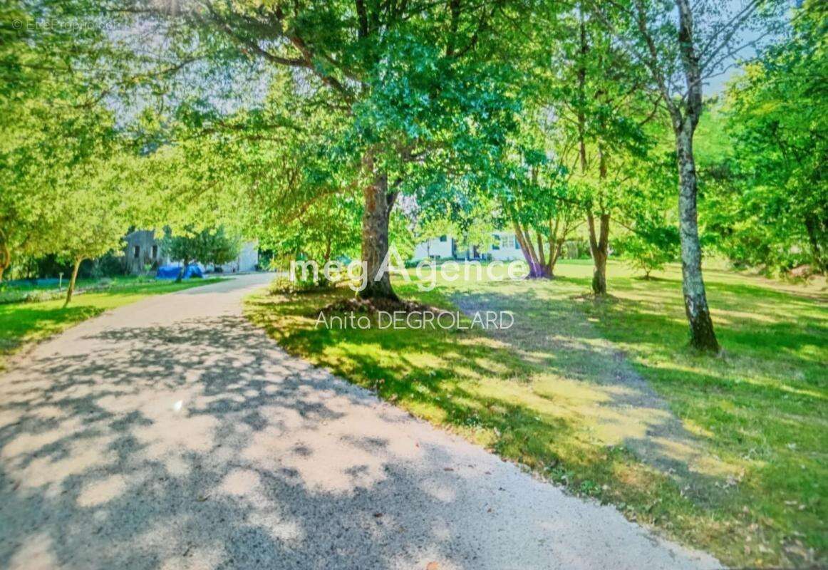 Maison à LES CLOUZEAUX