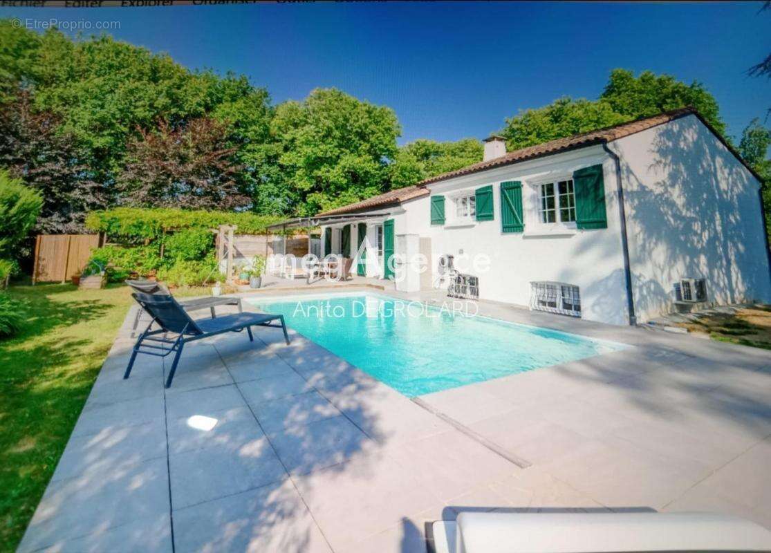 Maison à LES CLOUZEAUX