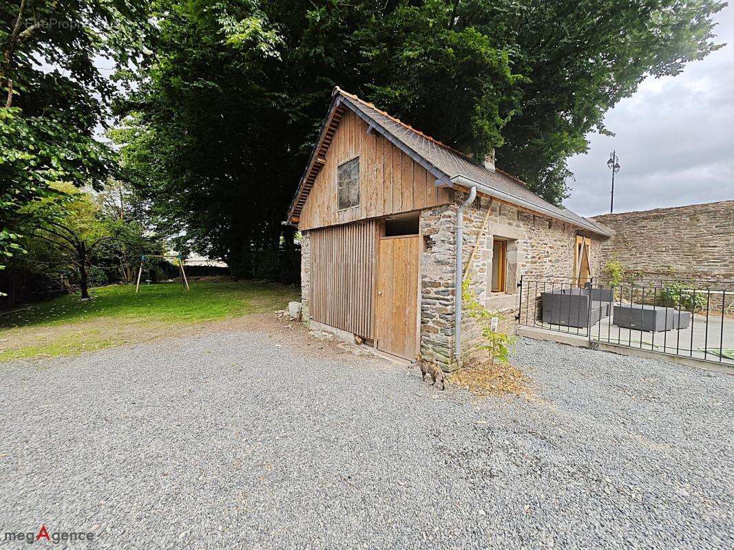 Maison à MALESTROIT