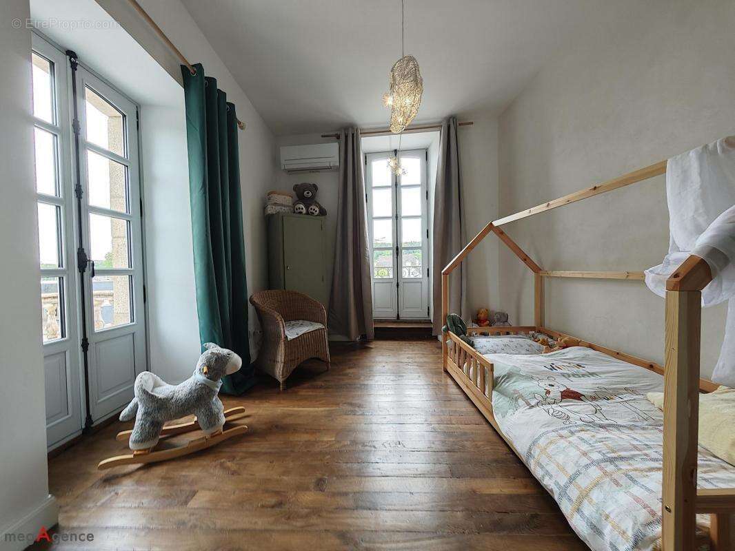 Maison à MALESTROIT