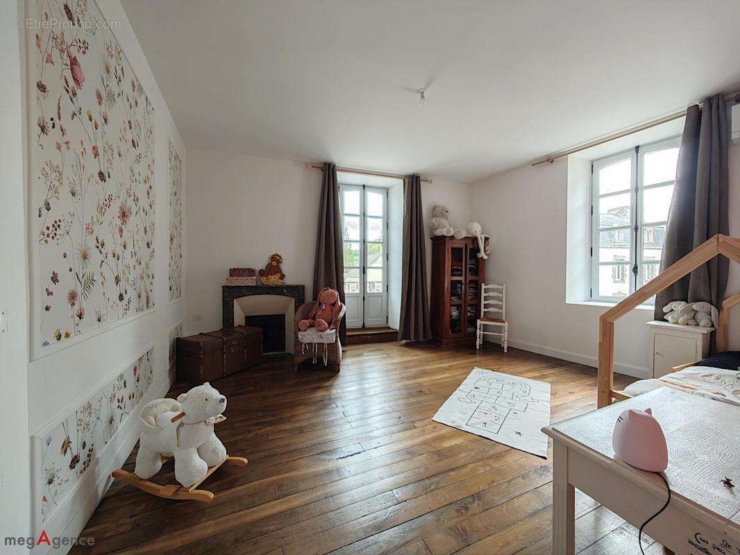 Maison à MALESTROIT