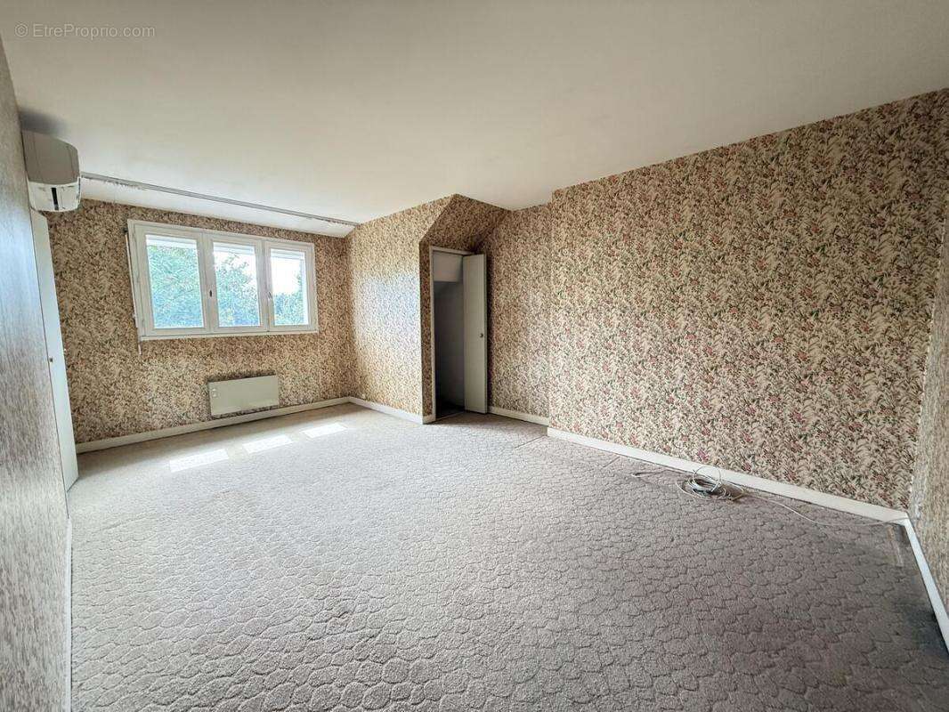 Maison à FLEURY-LES-AUBRAIS