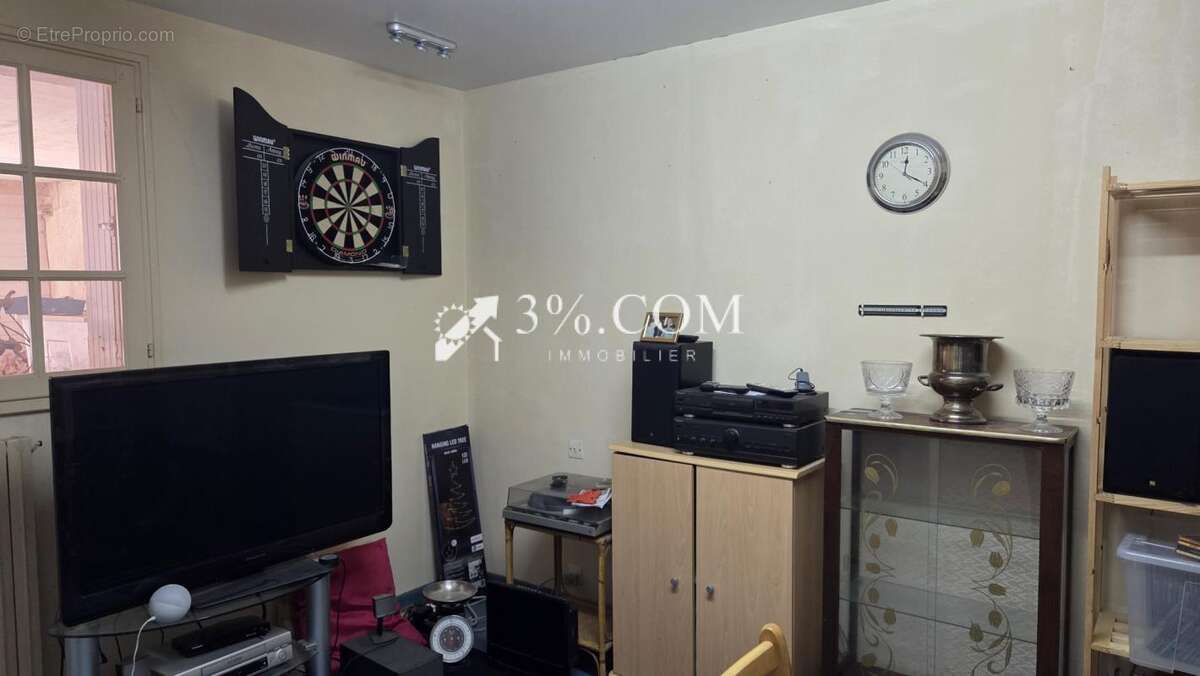 Maison à SAINT-JACUT-LES-PINS