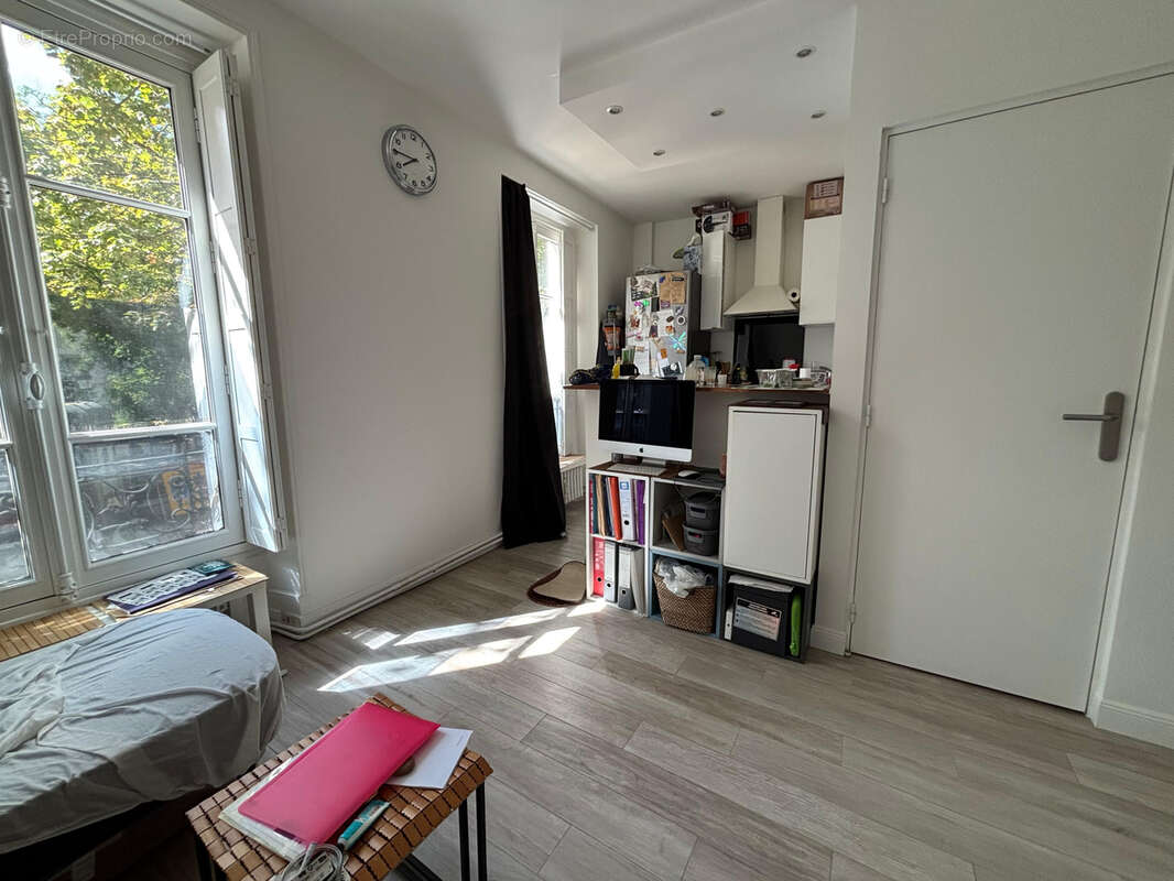 Appartement à PARIS-19E