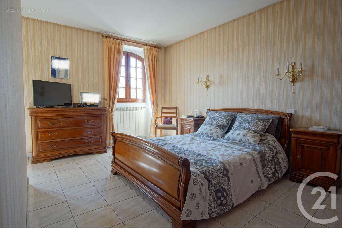 Maison à CHOISY-LE-ROI