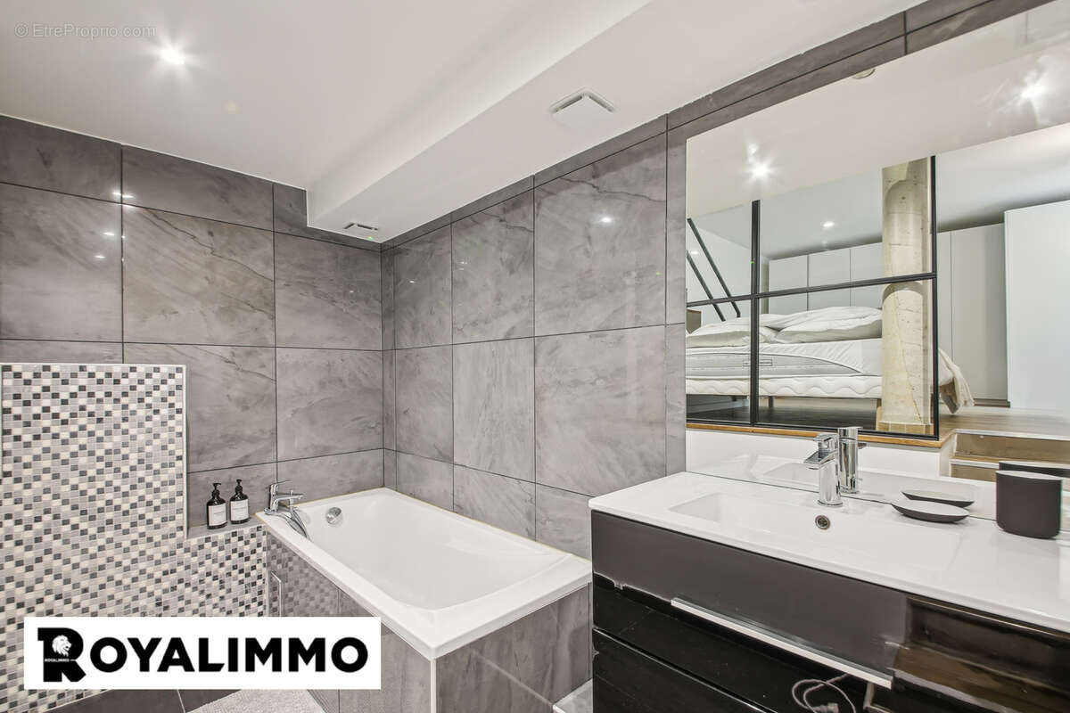 Appartement à PARIS-14E