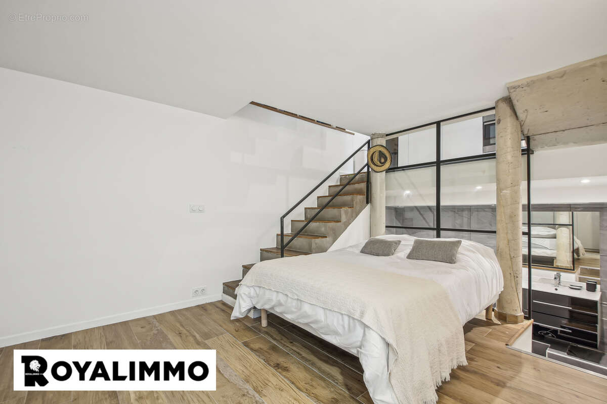 Appartement à PARIS-14E