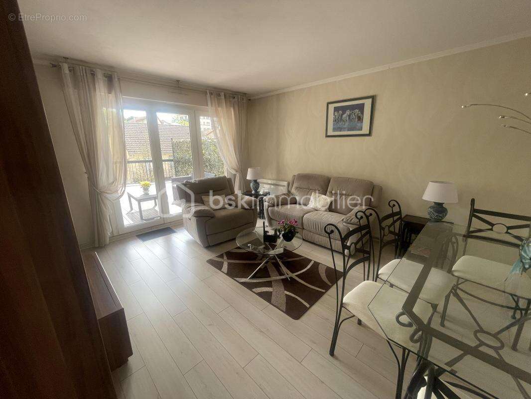 Appartement à BOISSY-SAINT-LEGER