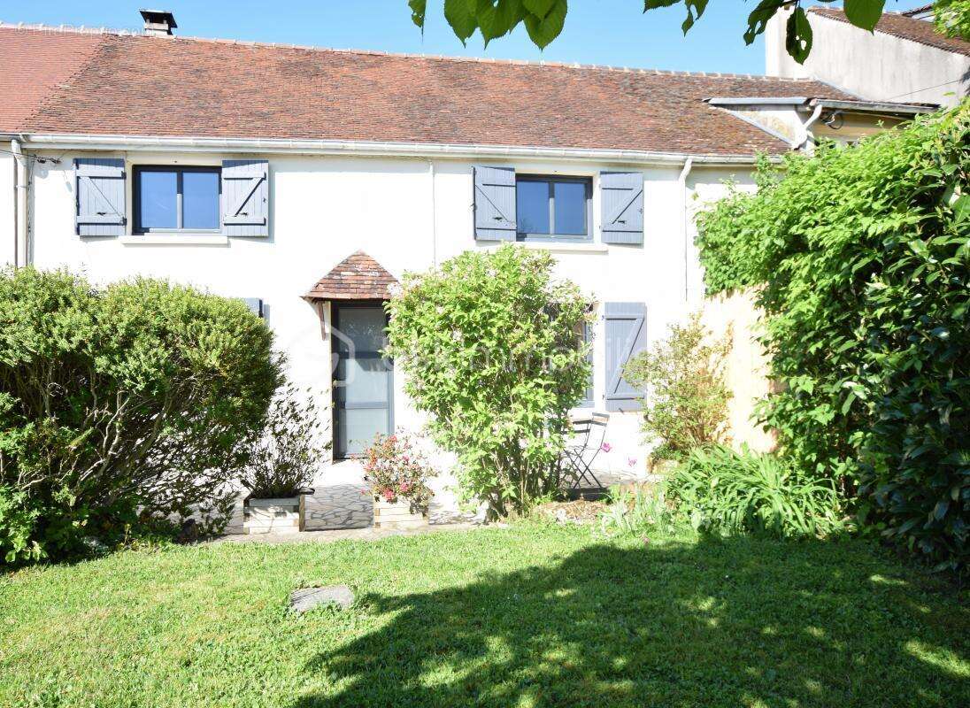 Maison à CRECY-LA-CHAPELLE