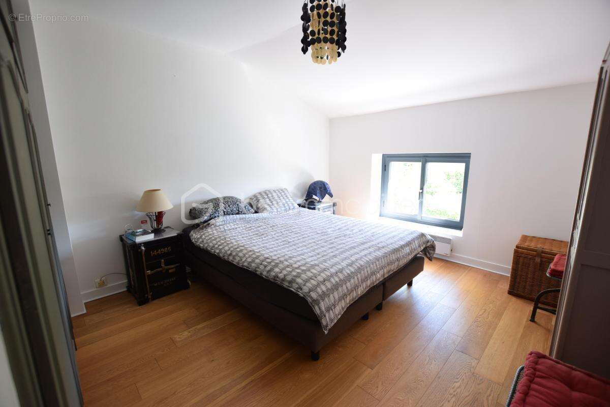 Maison à CRECY-LA-CHAPELLE