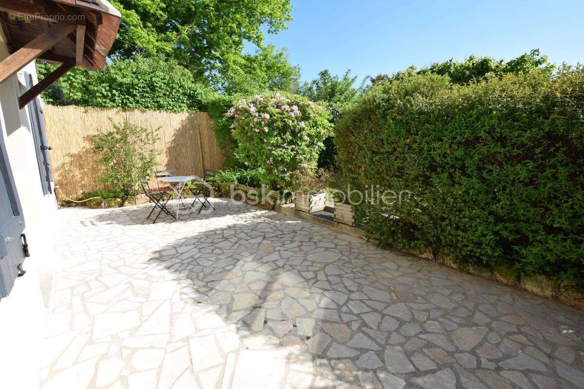 Maison à CRECY-LA-CHAPELLE