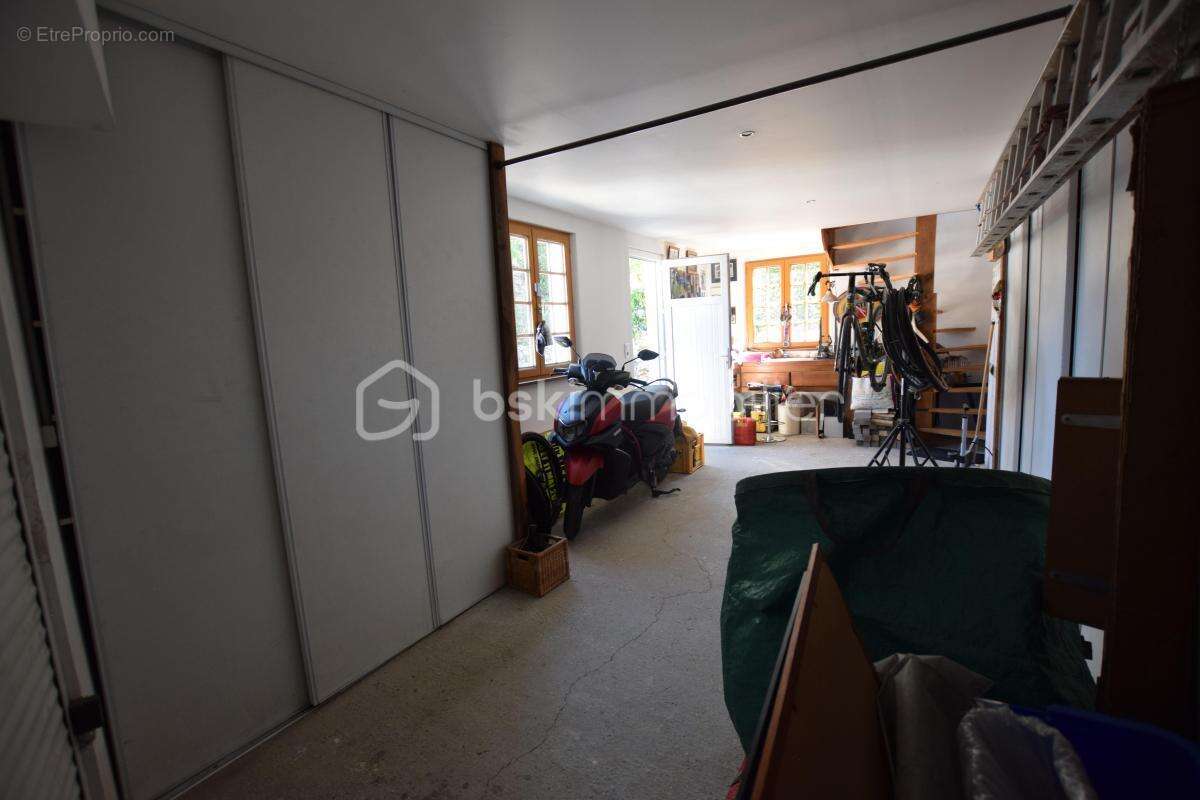 Maison à CRECY-LA-CHAPELLE