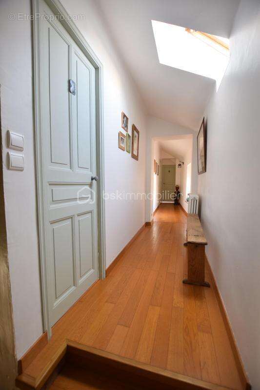 Maison à CRECY-LA-CHAPELLE