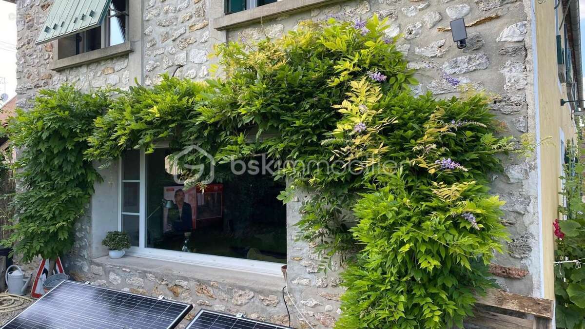 Maison à CRECY-LA-CHAPELLE