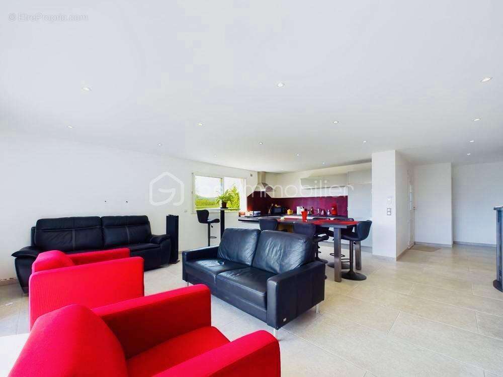 Maison à SAINT-MARTIN-BELLEVUE