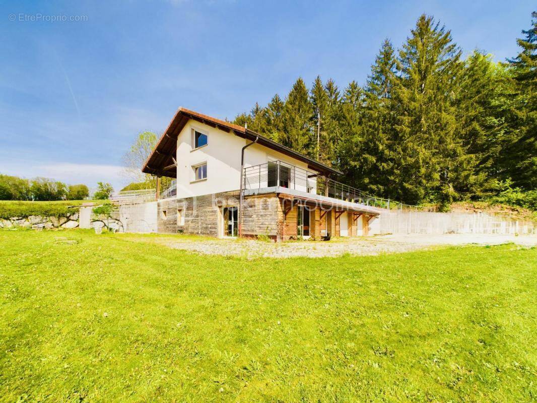 Maison à SAINT-MARTIN-BELLEVUE