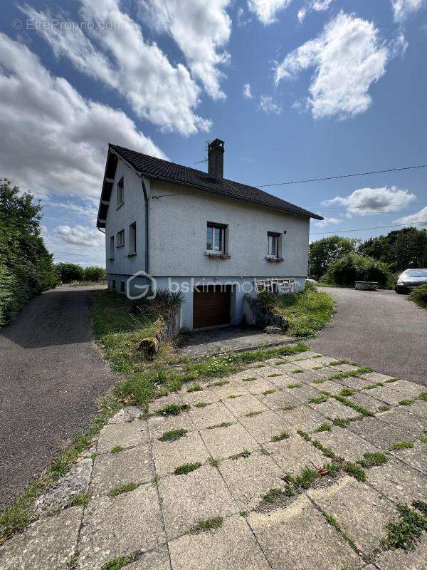 Maison à SELONGEY