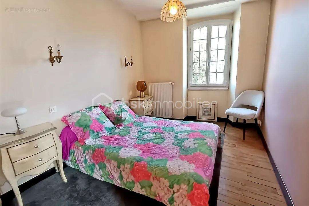 Maison à OGEU-LES-BAINS