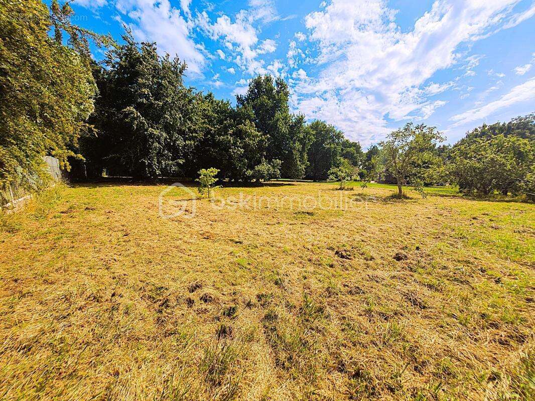 Terrain à MONTFORT-L&#039;AMAURY