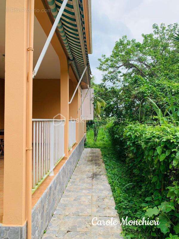 Maison à SAINTE-ROSE