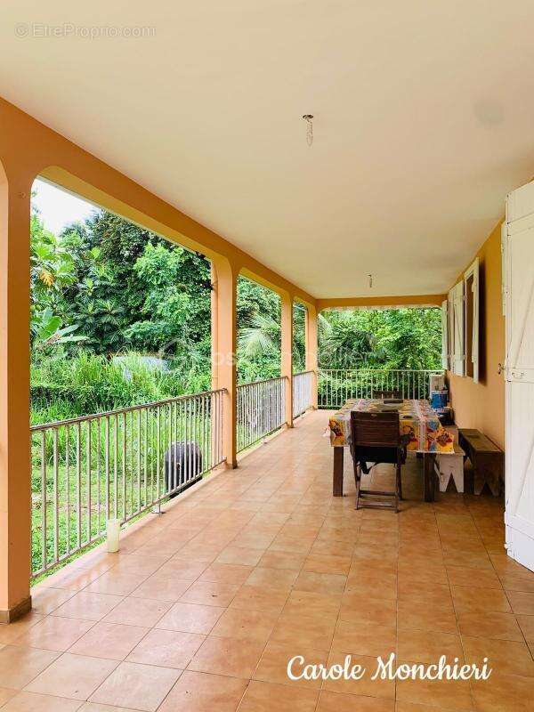 Maison à SAINTE-ROSE