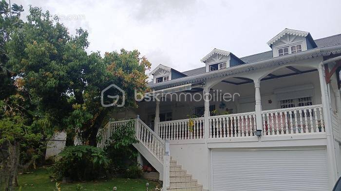 Maison à BASSE-TERRE