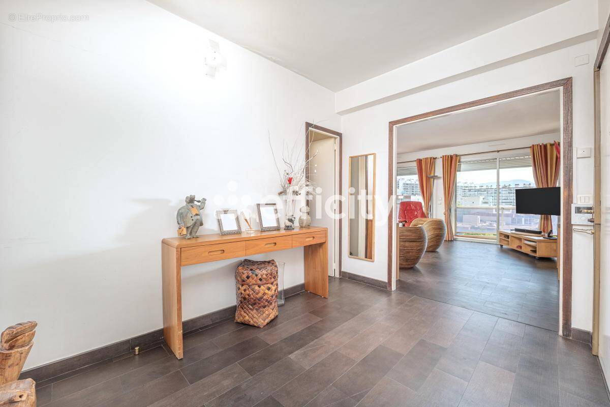 Appartement à MARSEILLE-8E