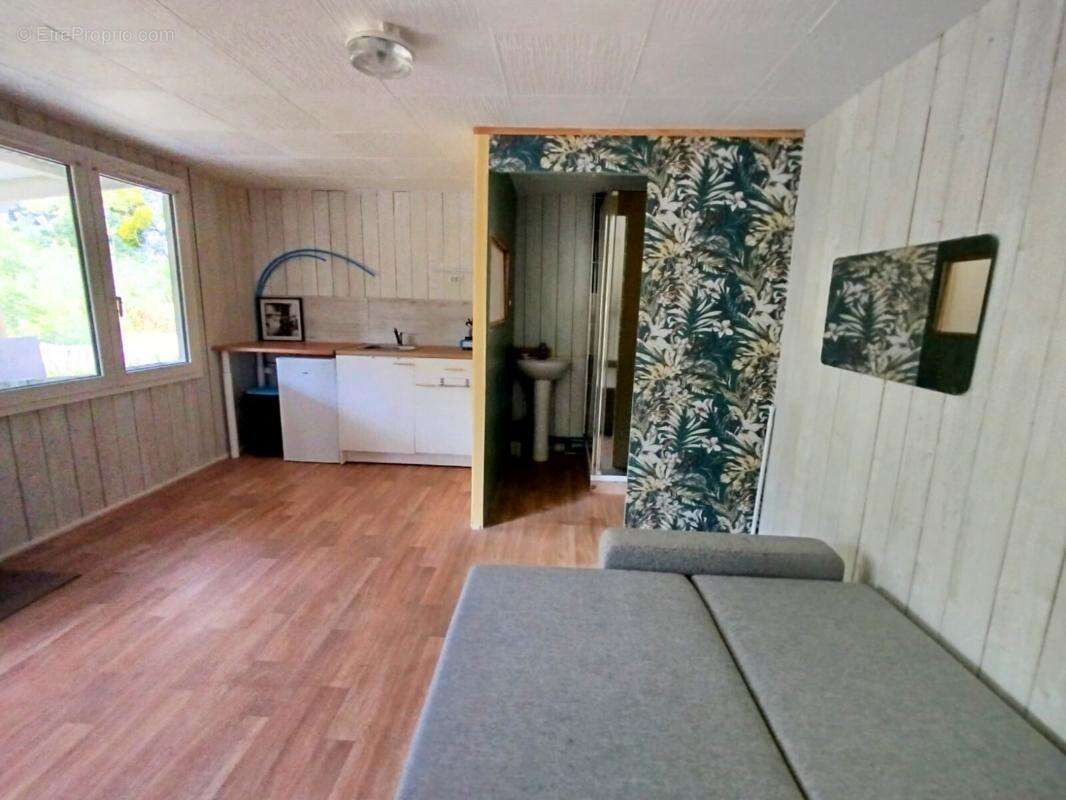 Terrain à MONTFORT-LE-GESNOIS