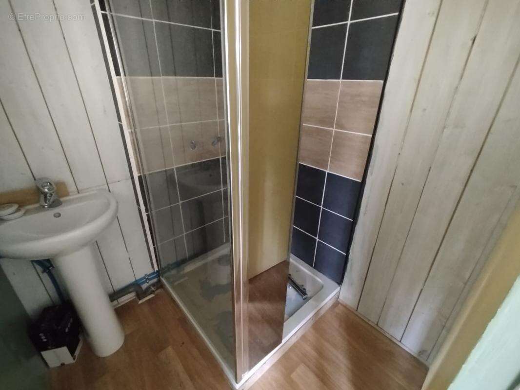 Terrain à MONTFORT-LE-GESNOIS