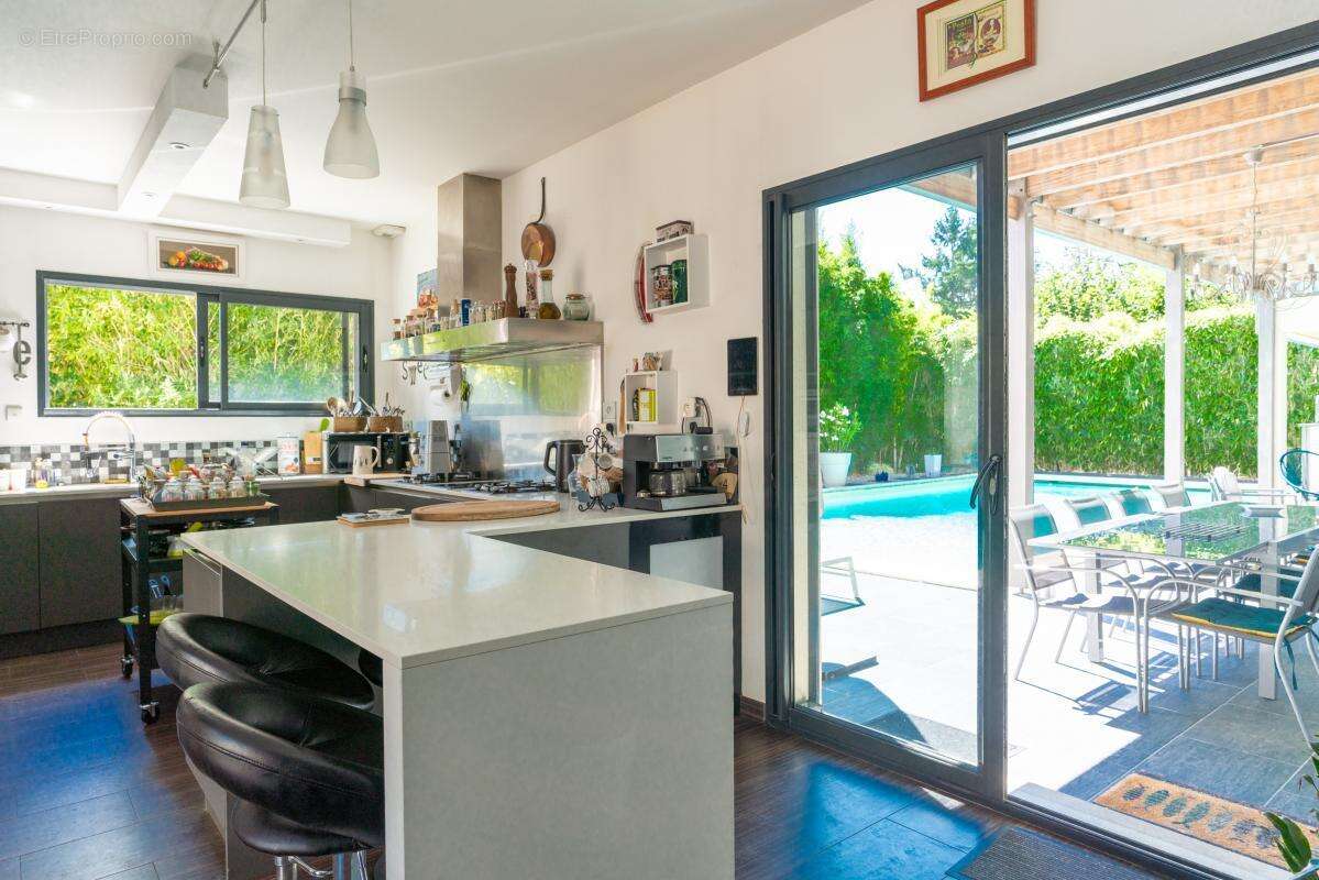 Maison à SAINT-CYR-SUR-LOIRE