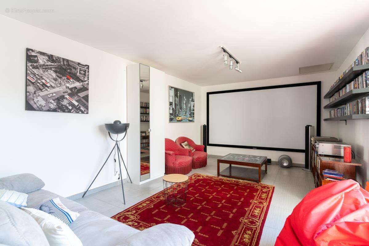 Maison à SAINT-CYR-SUR-LOIRE