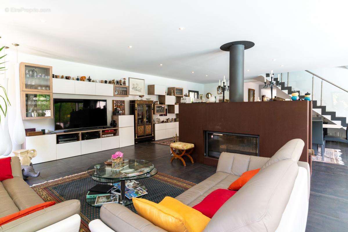 Maison à SAINT-CYR-SUR-LOIRE