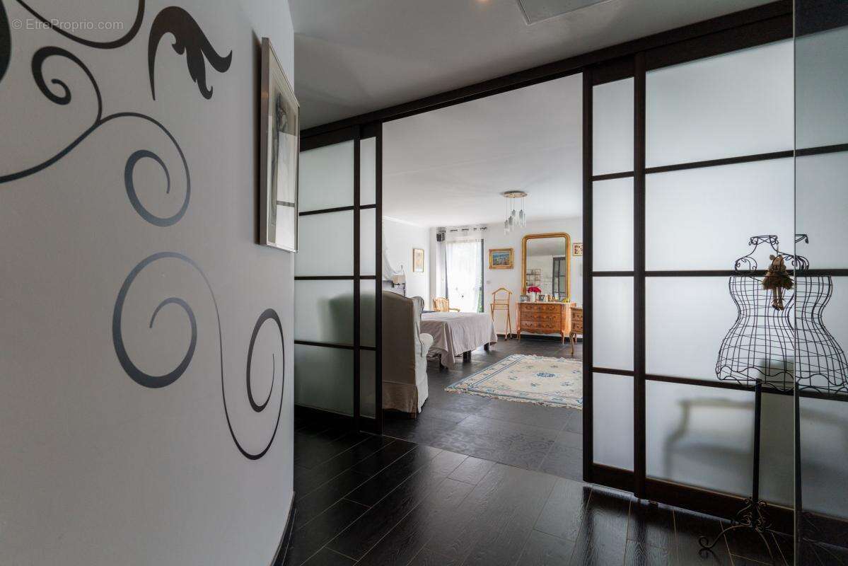 Maison à SAINT-CYR-SUR-LOIRE