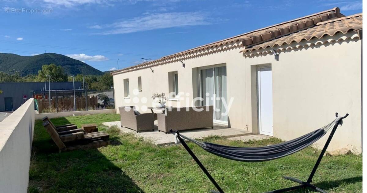 Maison à LES TOURRETTES