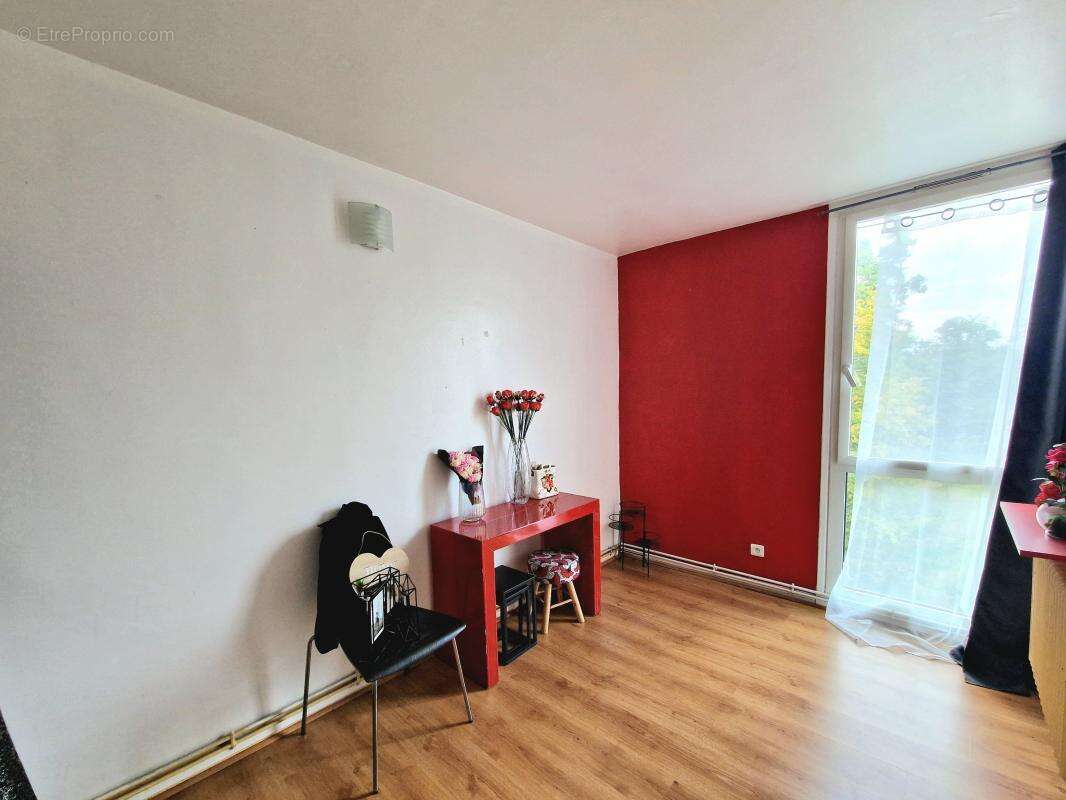 Appartement à LE PLESSIS-TREVISE