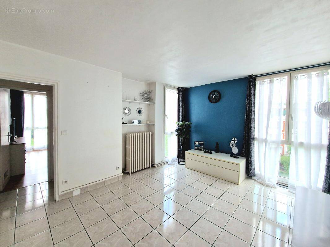 Appartement à LE PLESSIS-TREVISE