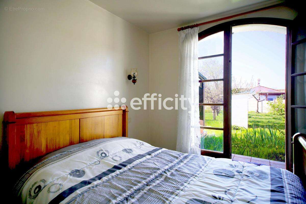 Maison à L&#039;AIGUILLON-SUR-VIE