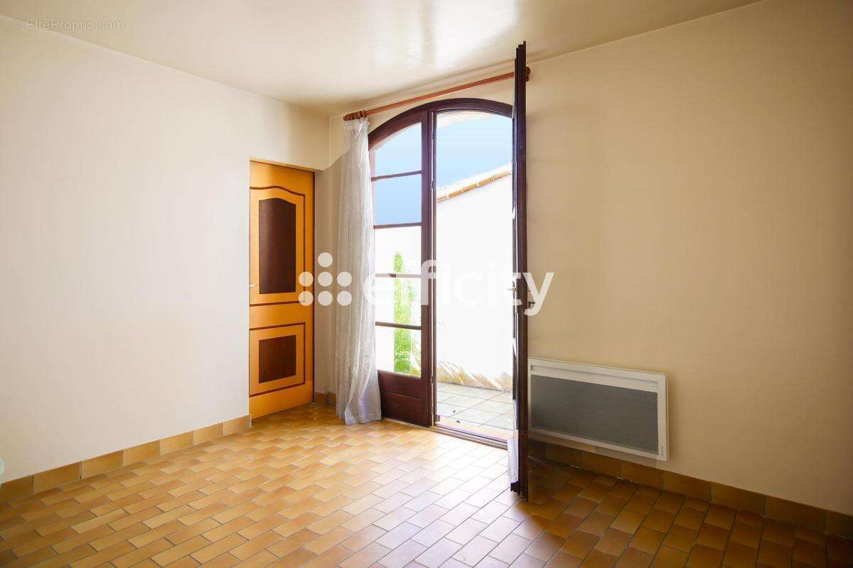 Maison à L&#039;AIGUILLON-SUR-VIE