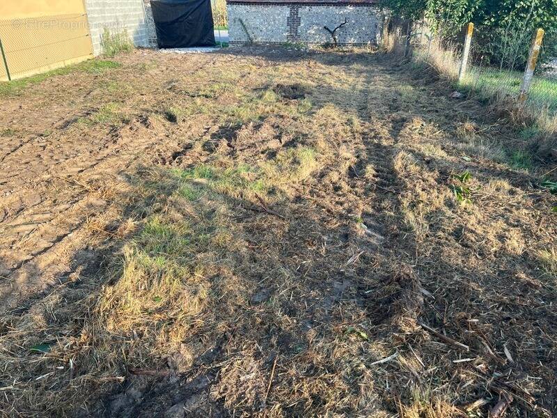 Terrain à SAINT-PIERRE-LES-ELBEUF