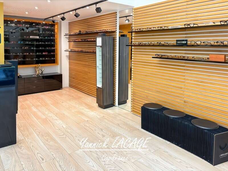 Commerce à MARSEILLE-6E