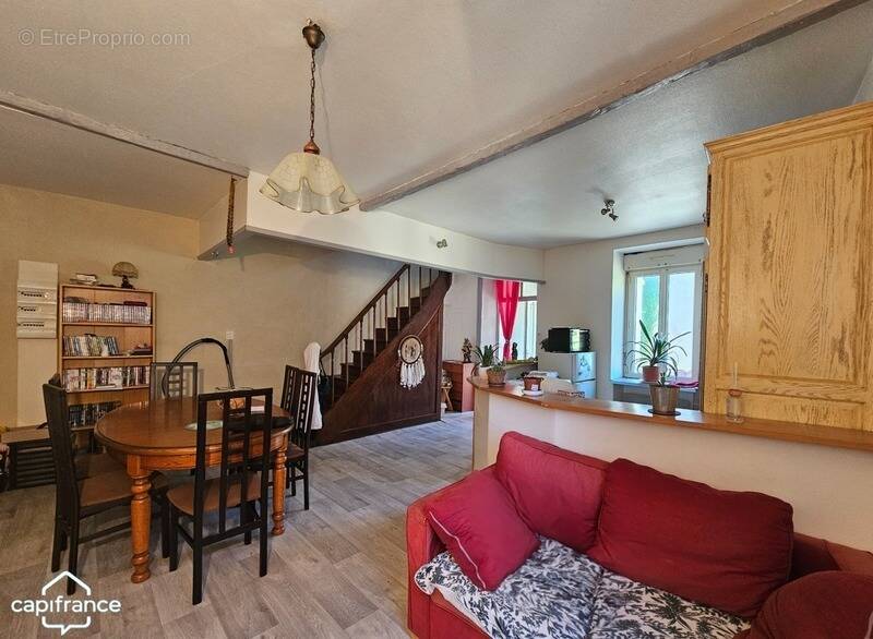 Maison à MONTOURNAIS