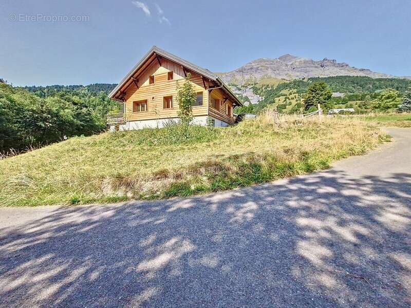 Maison à LES CONTAMINES-MONTJOIE