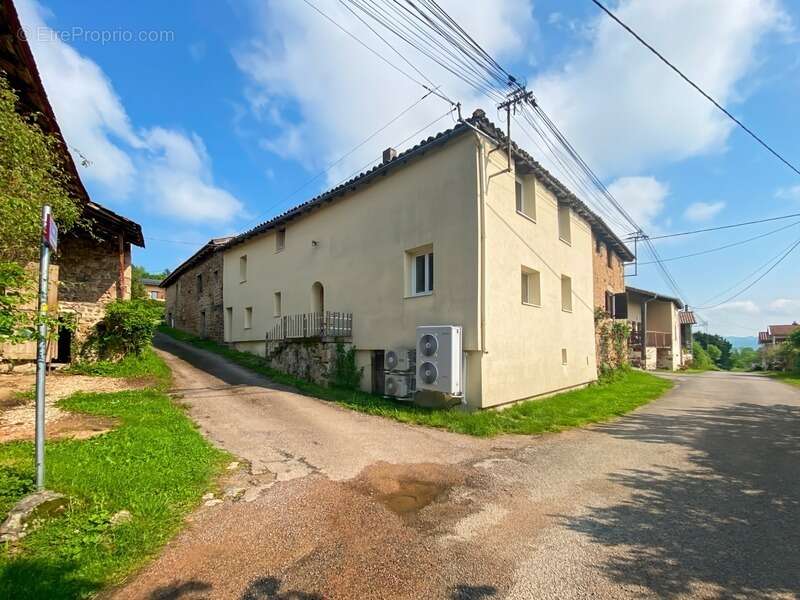 Maison à SAINT-PIERRE-LE-VIEUX