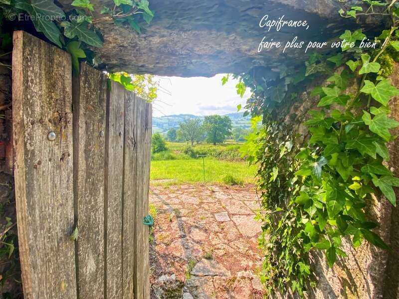 Maison à SAINT-PIERRE-LE-VIEUX