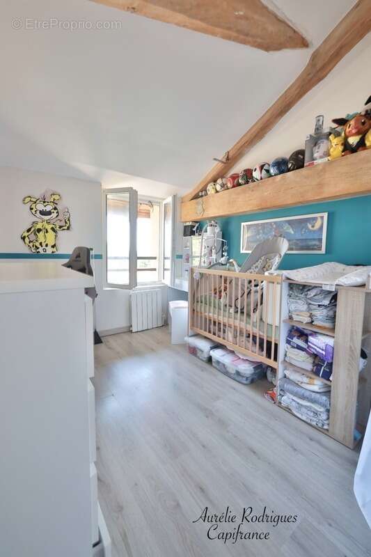 Maison à NEUVILLE-LES-DAMES