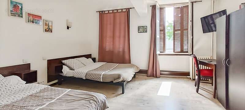 Maison à LONGUE-JUMELLES